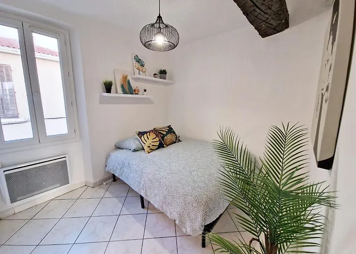 Gregbnb - T2 Design 30M2 - Ouest